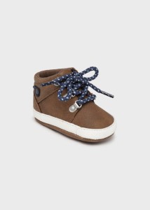 Buty niemowlęce Mayoral 9450-94 dla chłopca 